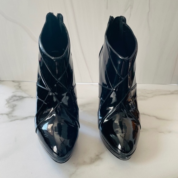 Burberry Patent Leather Zip Booties- Black EU 39.5 - Picture 7 of 12